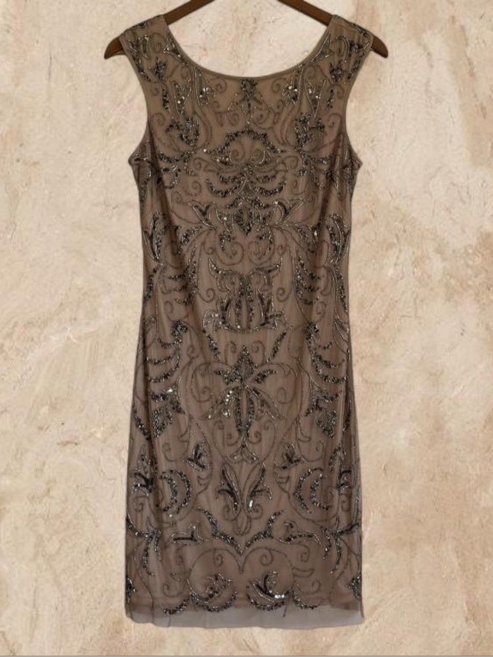 Gorgeous Adrianna Papell Beaded Dress
Size 6
